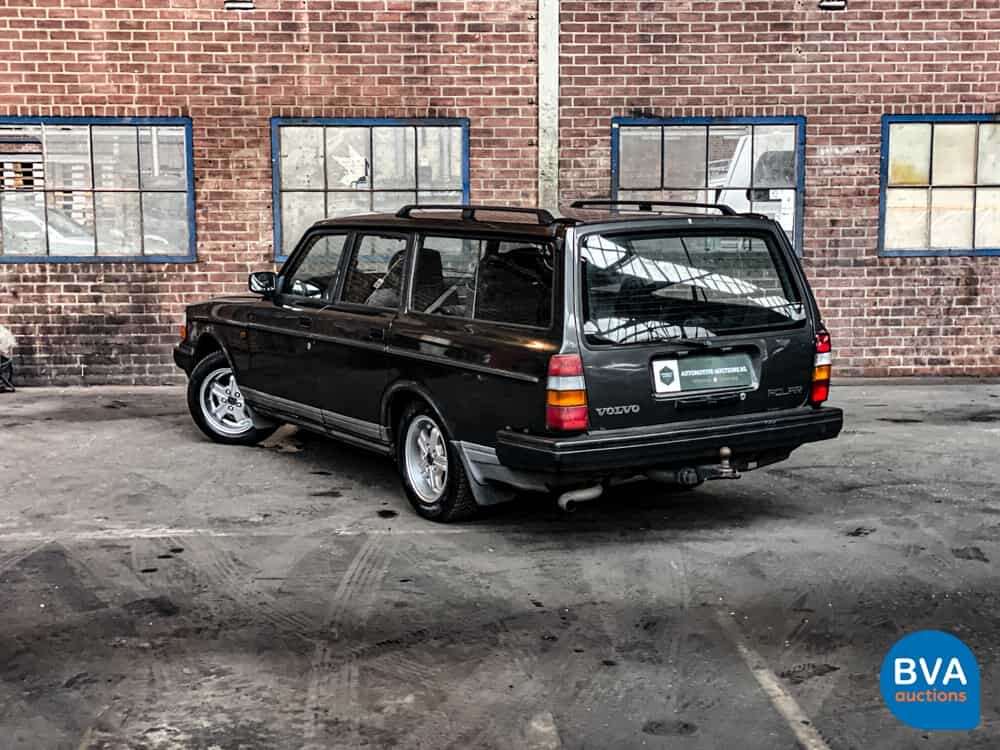Volvo 240 Polar 2.3i 113 PS 1993, HB-ZN-05.