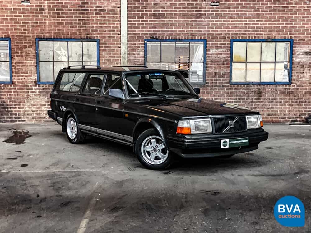 Volvo 240 Polar 2.3i 113 PS 1993, HB-ZN-05.