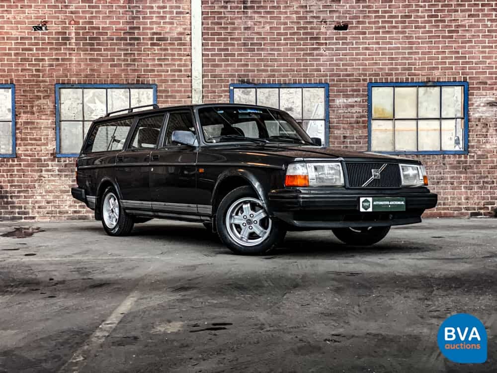 Volvo 240 Polar 2.3i 113 PS 1993, HB-ZN-05.