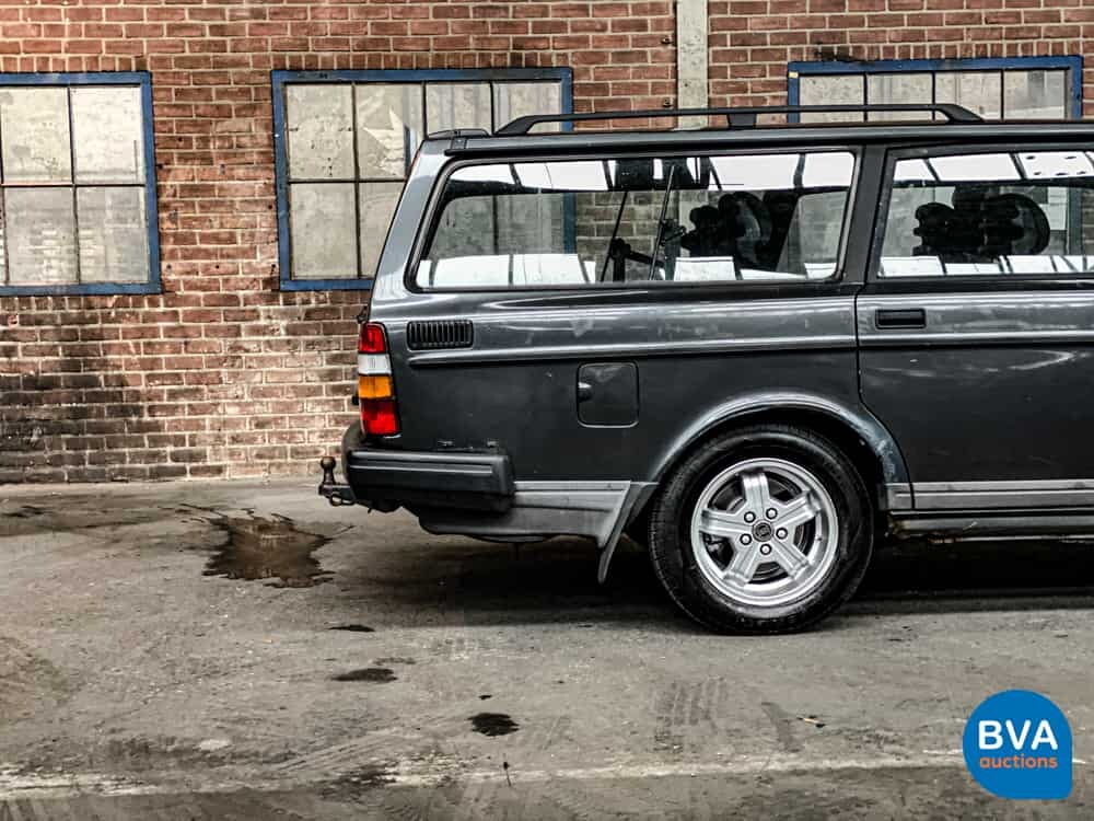 Volvo 240 Polar 2.3i 113 PS 1993, HB-ZN-05.