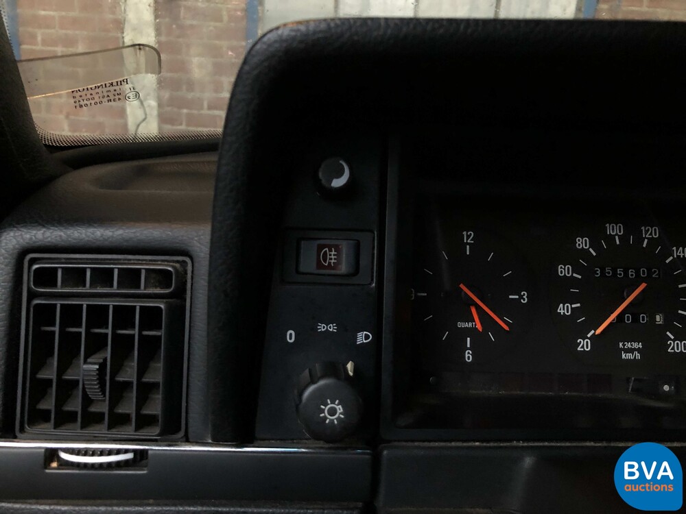 Volvo 240 Polar 2.3i 113 PS 1993, HB-ZN-05.