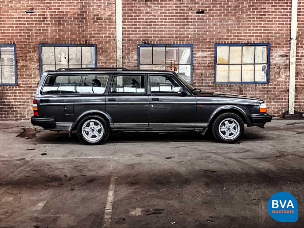 Volvo 240 Polar 2.3i 113 PS 1993, HB-ZN-05.