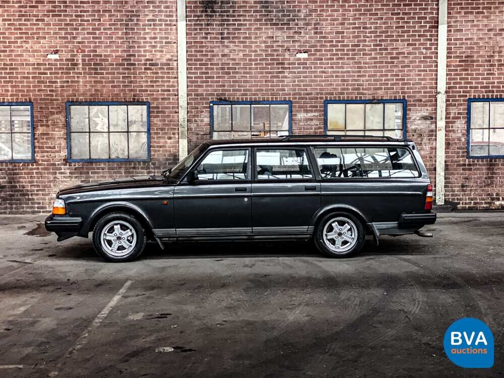 Volvo 240 Polar 2.3i 113 PS 1993, HB-ZN-05.