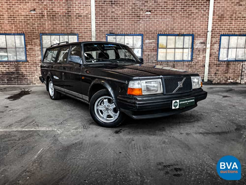 Volvo 240 Polar 2.3i 113 PS 1993, HB-ZN-05.