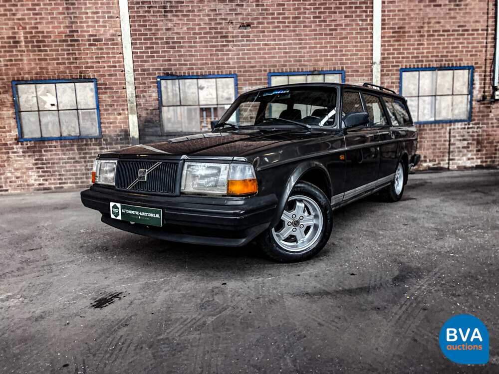 Volvo 240 Polar 2.3i 113 PS 1993, HB-ZN-05.