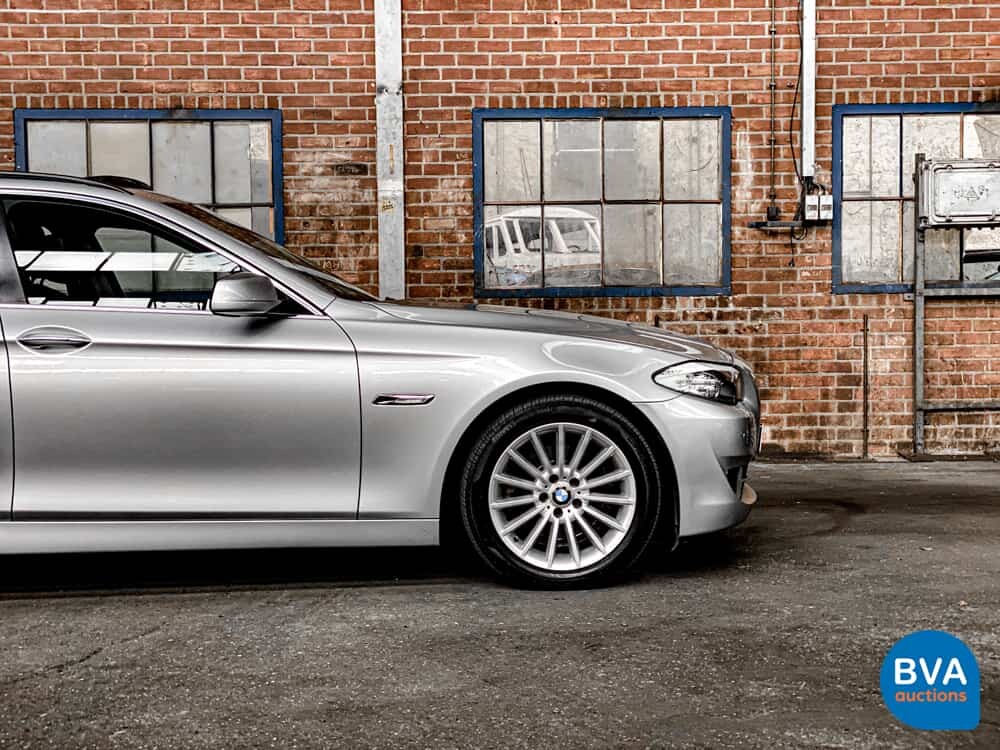 BMW 523i Touring 5er 204 PS 2010, GB-549-J.