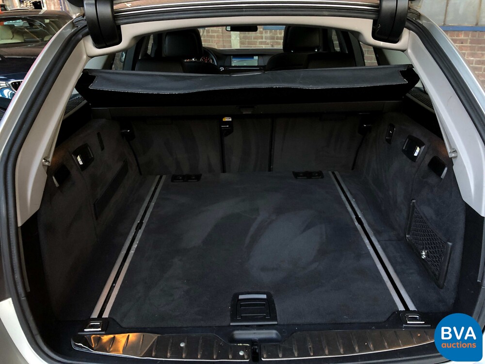 BMW 523i Touring 5er 204 PS 2010, GB-549-J.