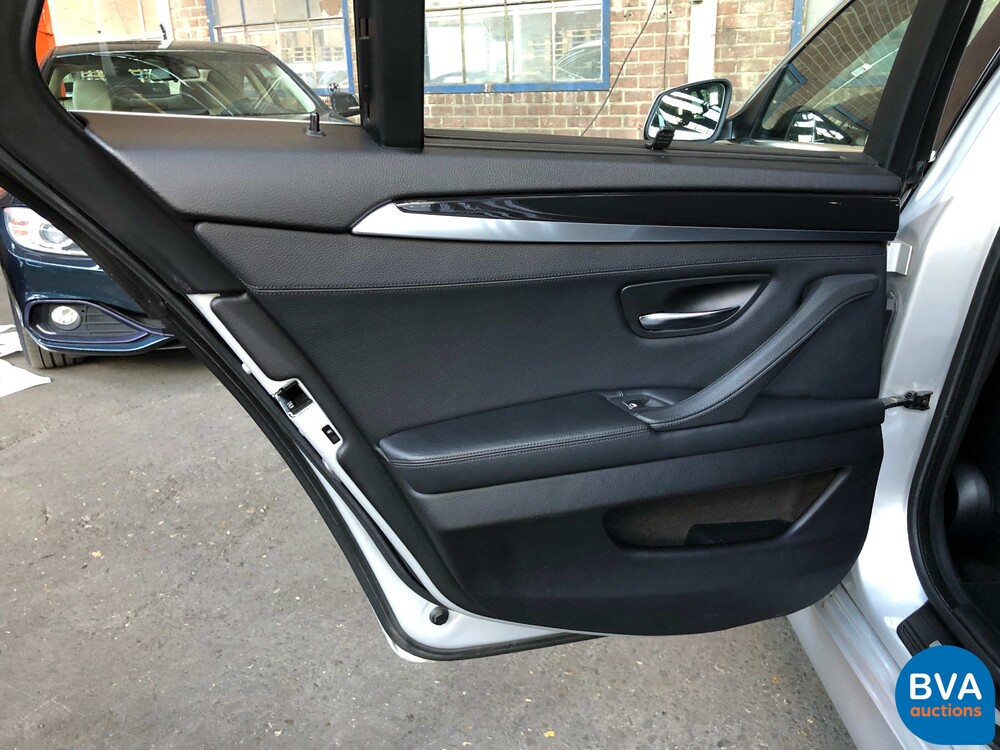 BMW 523i Touring 5er 204 PS 2010, GB-549-J.