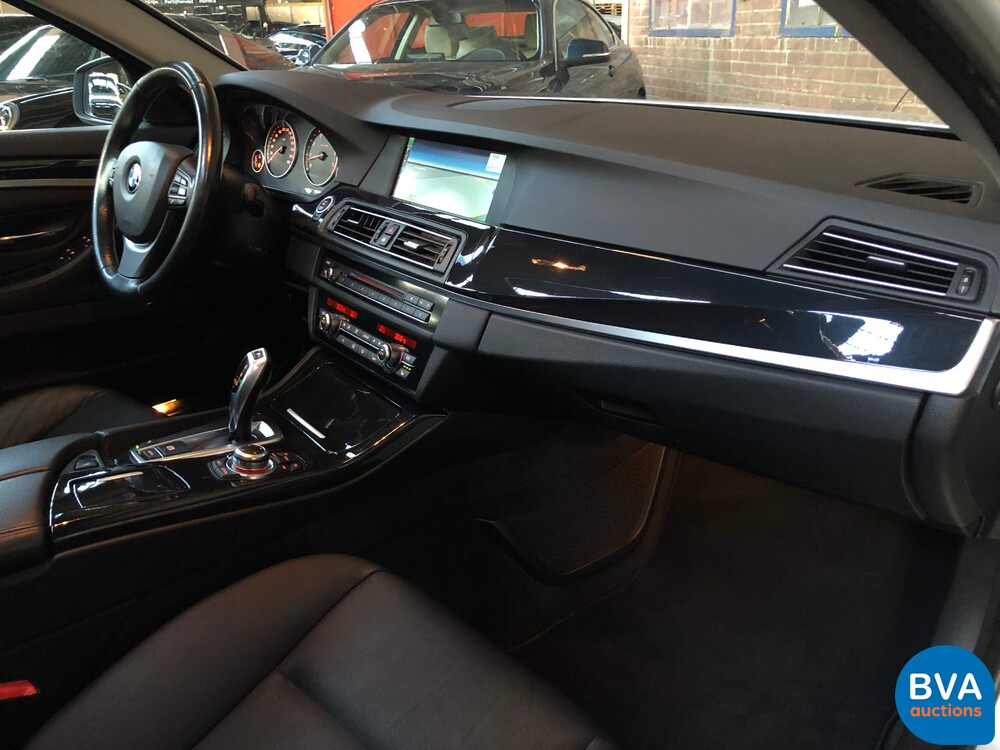 BMW 523i Touring 5er 204 PS 2010, GB-549-J.