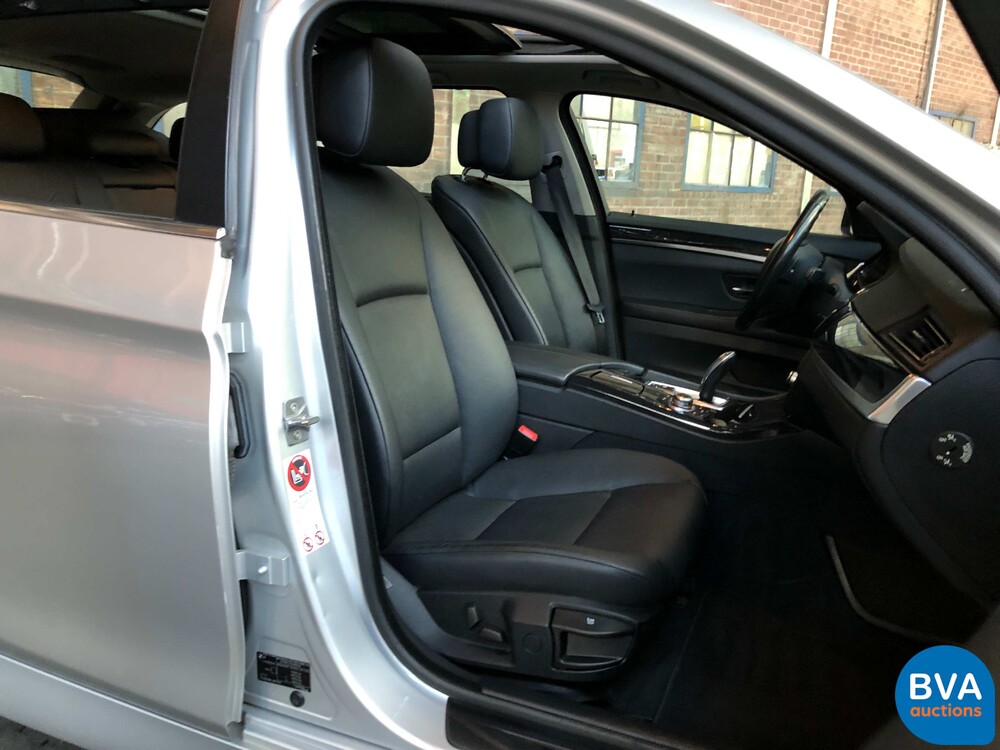 BMW 523i Touring 5er 204 PS 2010, GB-549-J.