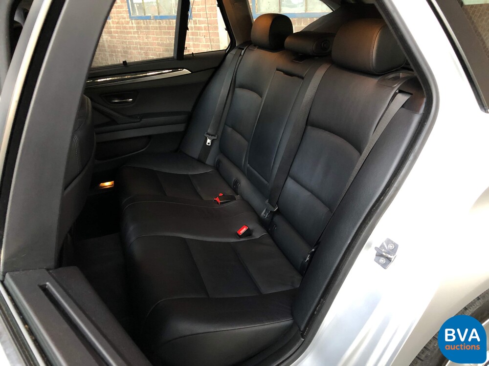 BMW 523i Touring 5er 204 PS 2010, GB-549-J.