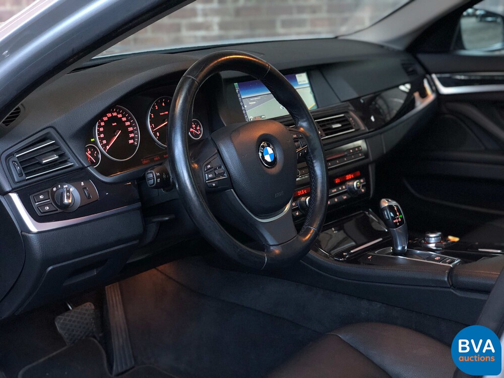 BMW 523i Touring 5er 204 PS 2010, GB-549-J.