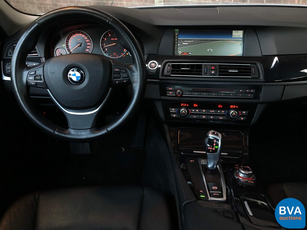 BMW 523i Touring 5er 204 PS 2010, GB-549-J.