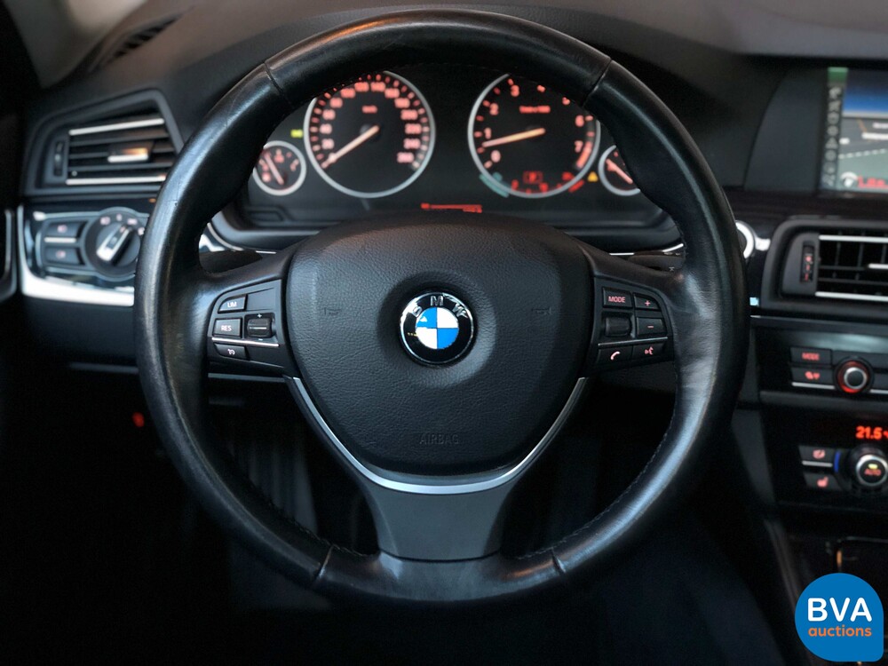 BMW 523i Touring 5er 204 PS 2010, GB-549-J.