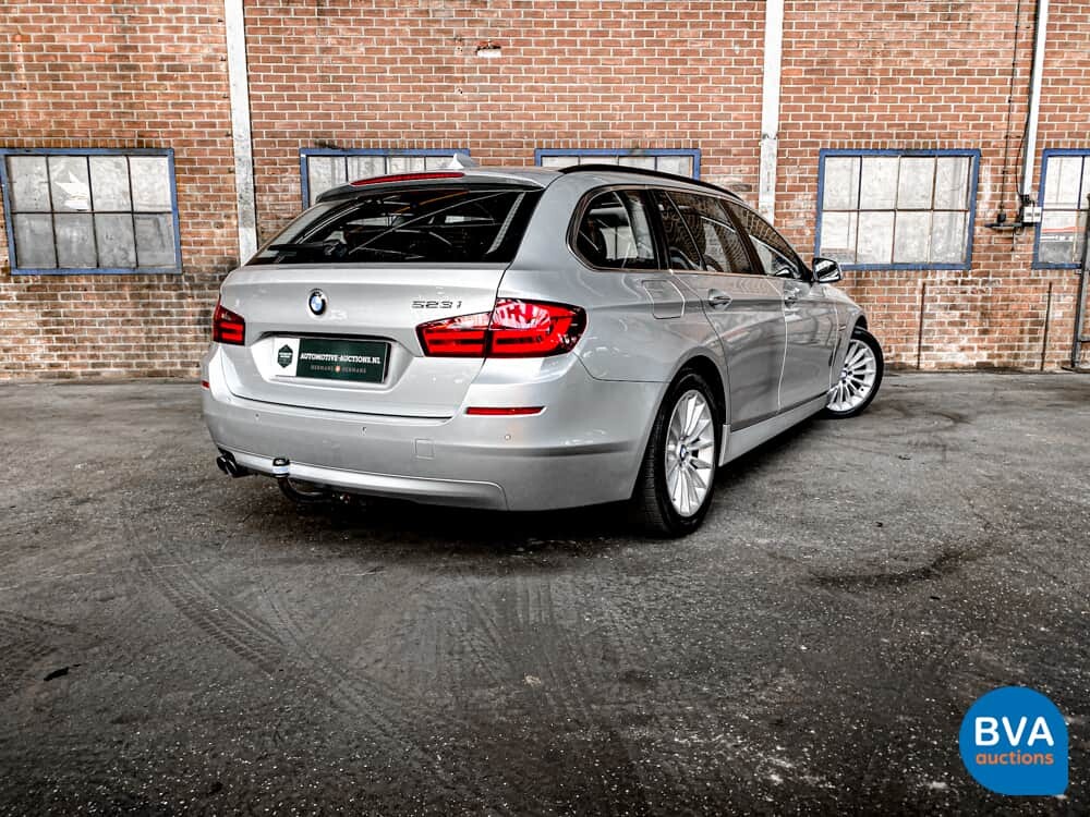 BMW 523i Touring 5er 204 PS 2010, GB-549-J.