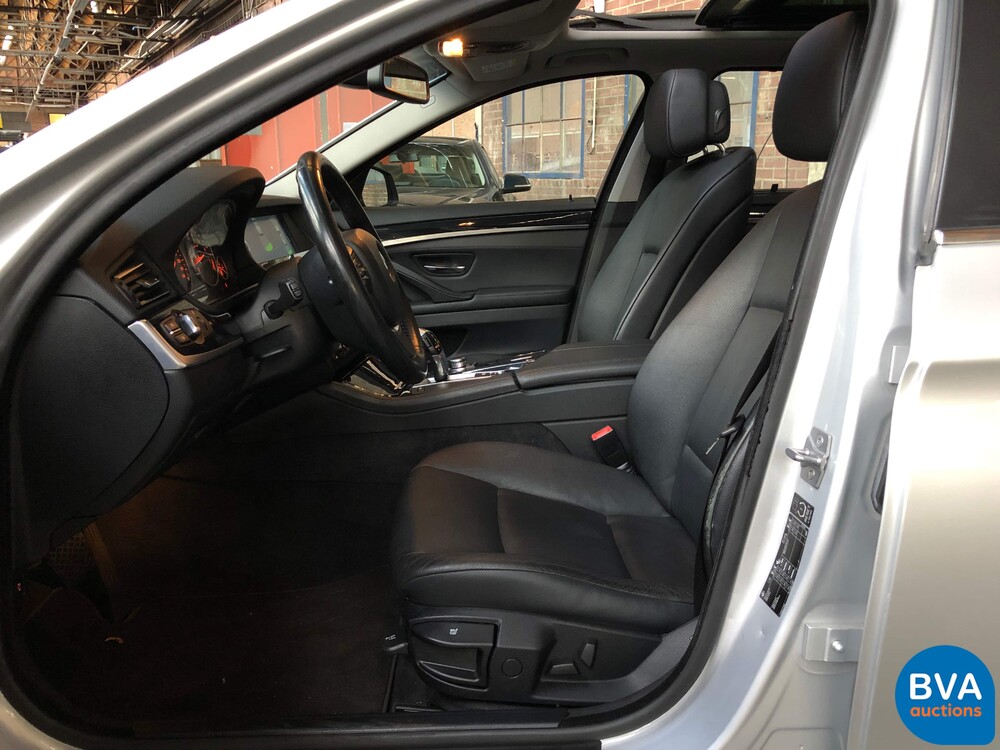BMW 523i Touring 5er 204 PS 2010, GB-549-J.