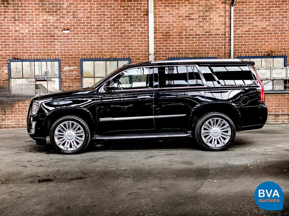 Cadillac-Eskalade 6.2 V8 Platinum 8-Personen 426 PS 2018, J-730-HK.