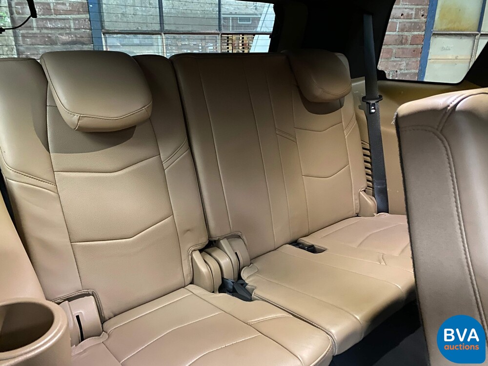 Cadillac-Eskalade 6.2 V8 Platinum 8-Personen 426 PS 2018, J-730-HK.