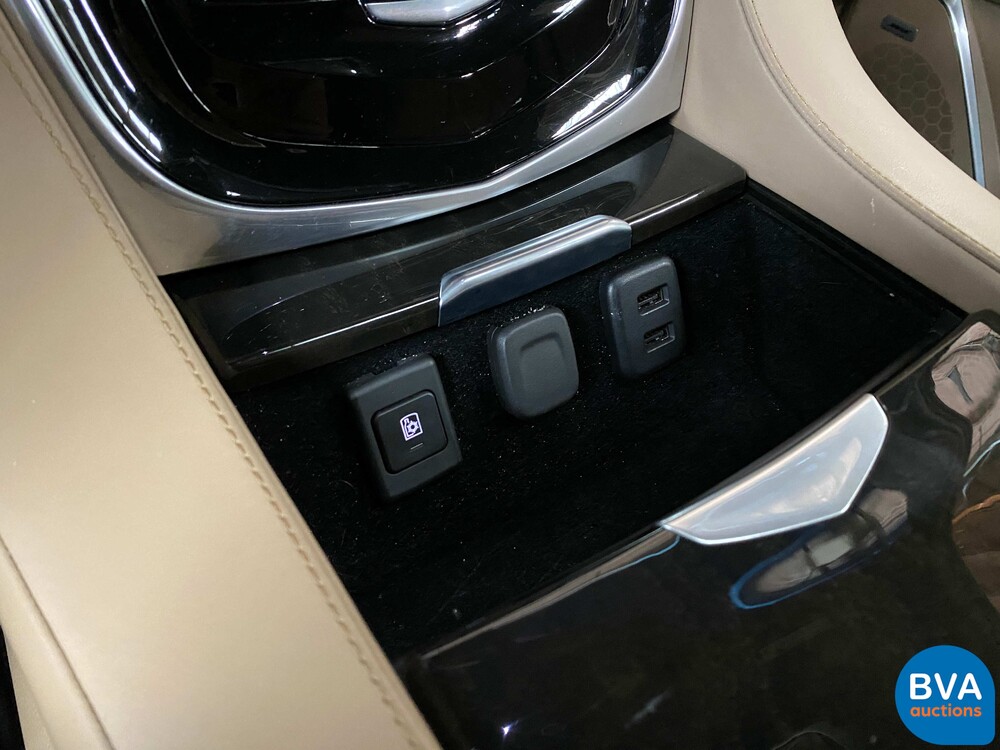 Cadillac-Eskalade 6.2 V8 Platinum 8-Personen 426 PS 2018, J-730-HK.