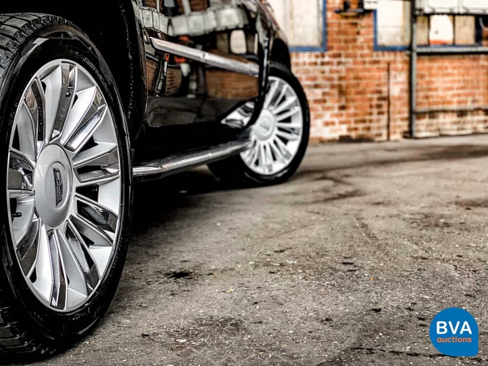 Cadillac-Eskalade 6.2 V8 Platinum 8-Personen 426 PS 2018, J-730-HK.