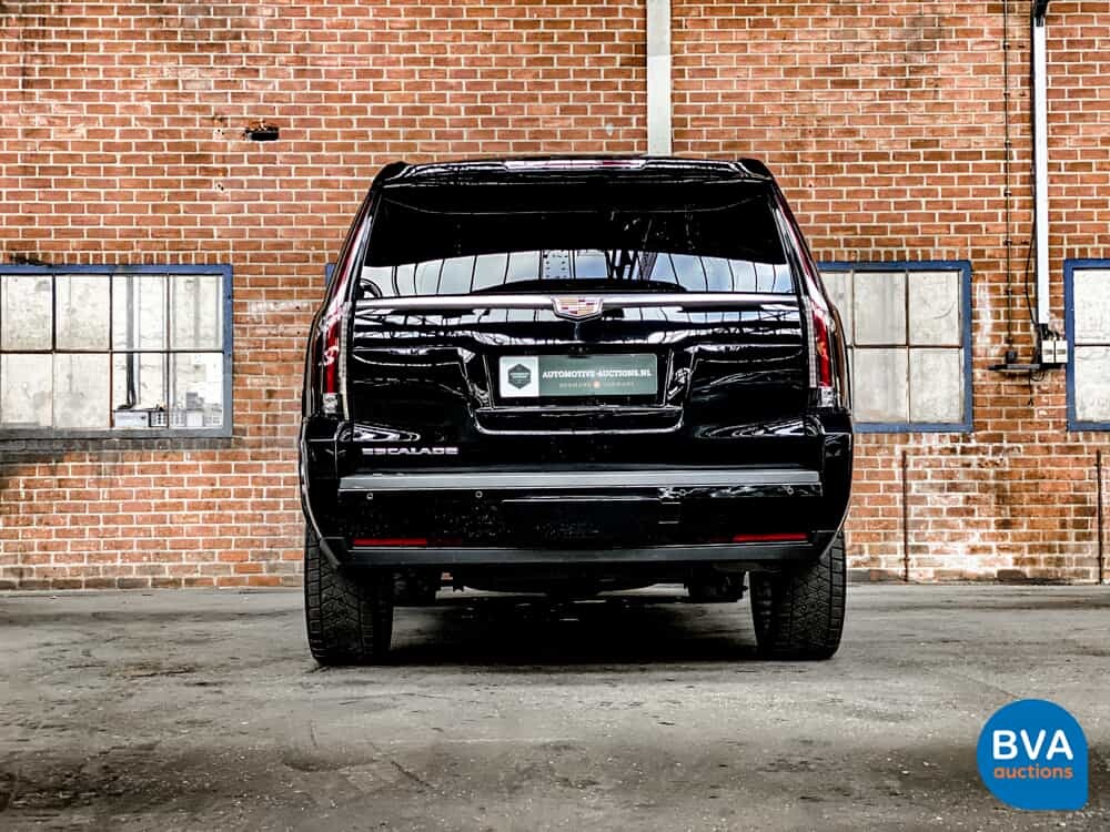 Cadillac-Eskalade 6.2 V8 Platinum 8-Personen 426 PS 2018, J-730-HK.