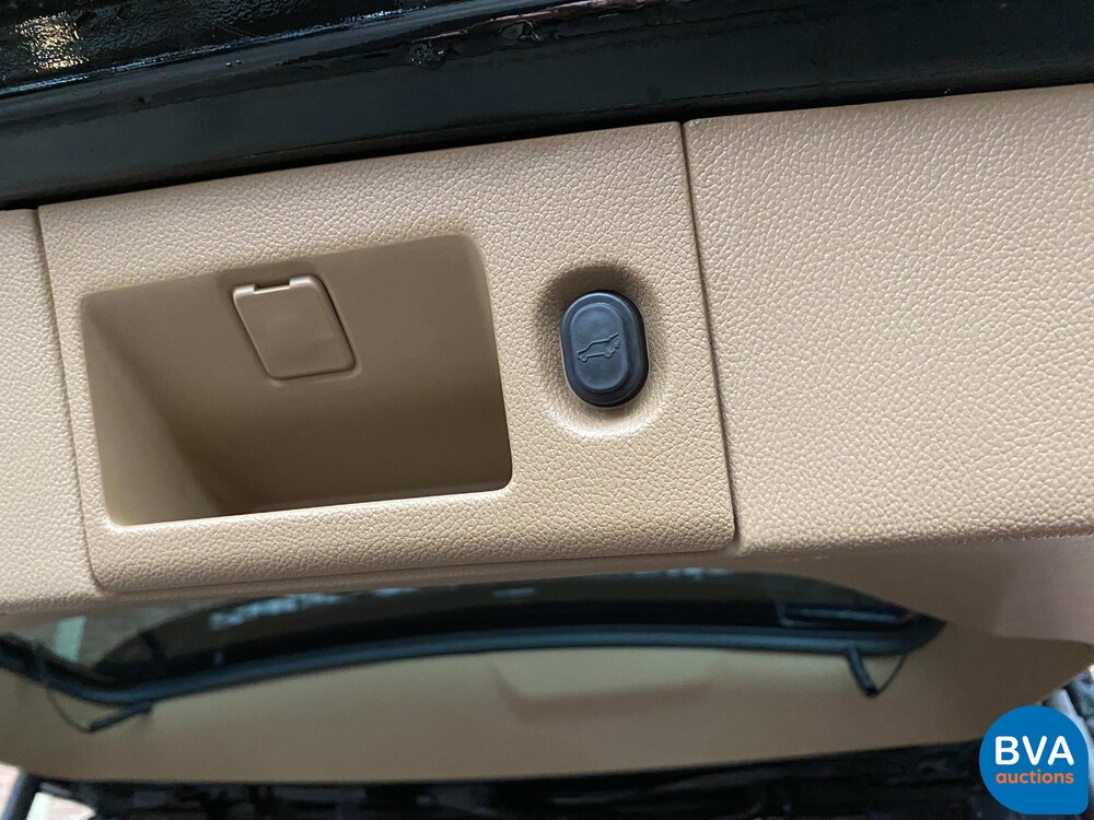 Cadillac-Eskalade 6.2 V8 Platinum 8-Personen 426 PS 2018, J-730-HK.