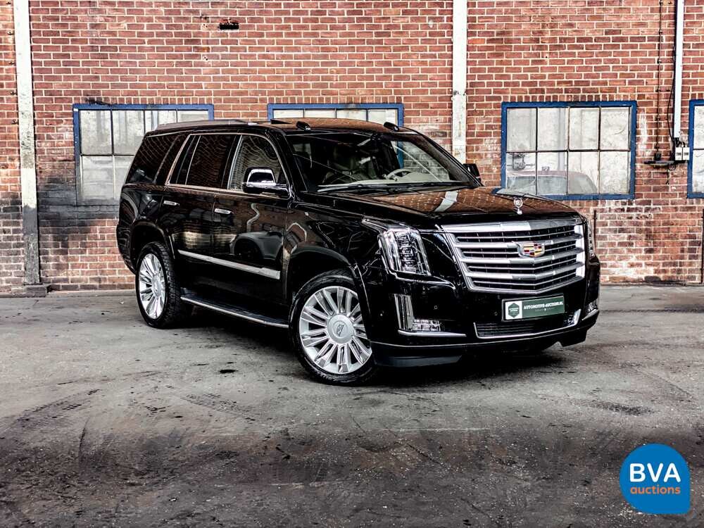 Cadillac-Eskalade 6.2 V8 Platinum 8-Personen 426 PS 2018, J-730-HK.