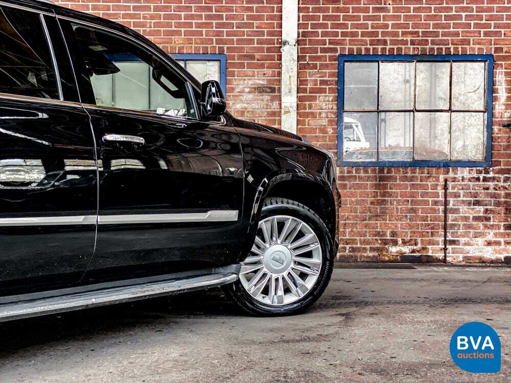 Cadillac-Eskalade 6.2 V8 Platinum 8-Personen 426 PS 2018, J-730-HK.