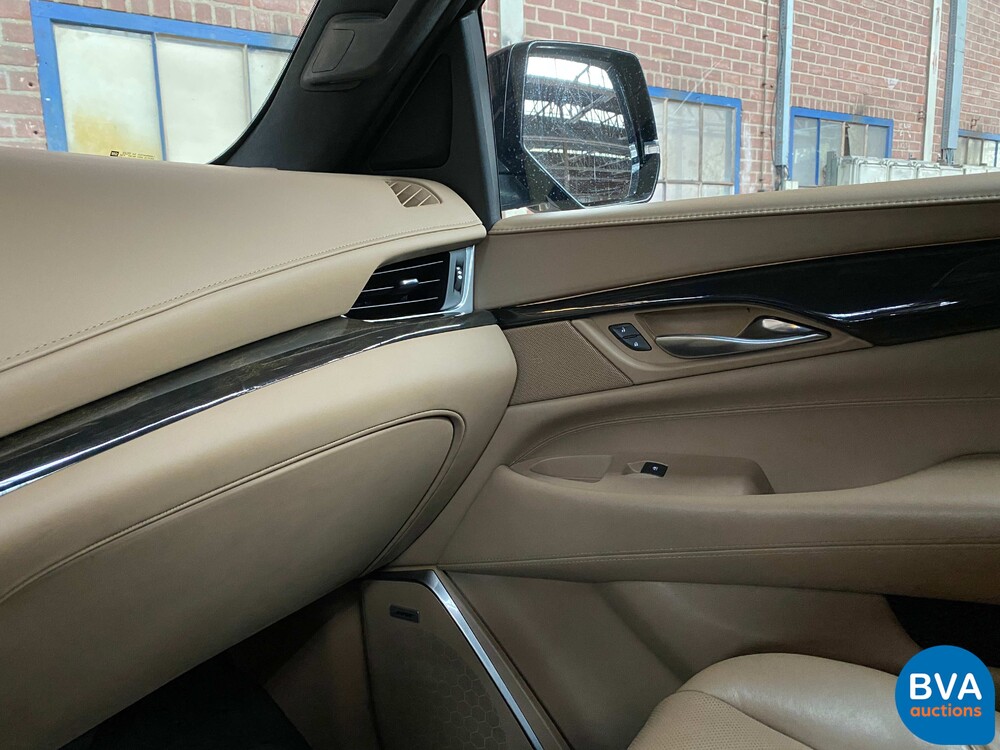 Cadillac-Eskalade 6.2 V8 Platinum 8-Personen 426 PS 2018, J-730-HK.