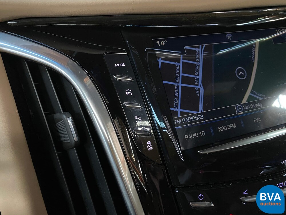 Cadillac-Eskalade 6.2 V8 Platinum 8-Personen 426 PS 2018, J-730-HK.