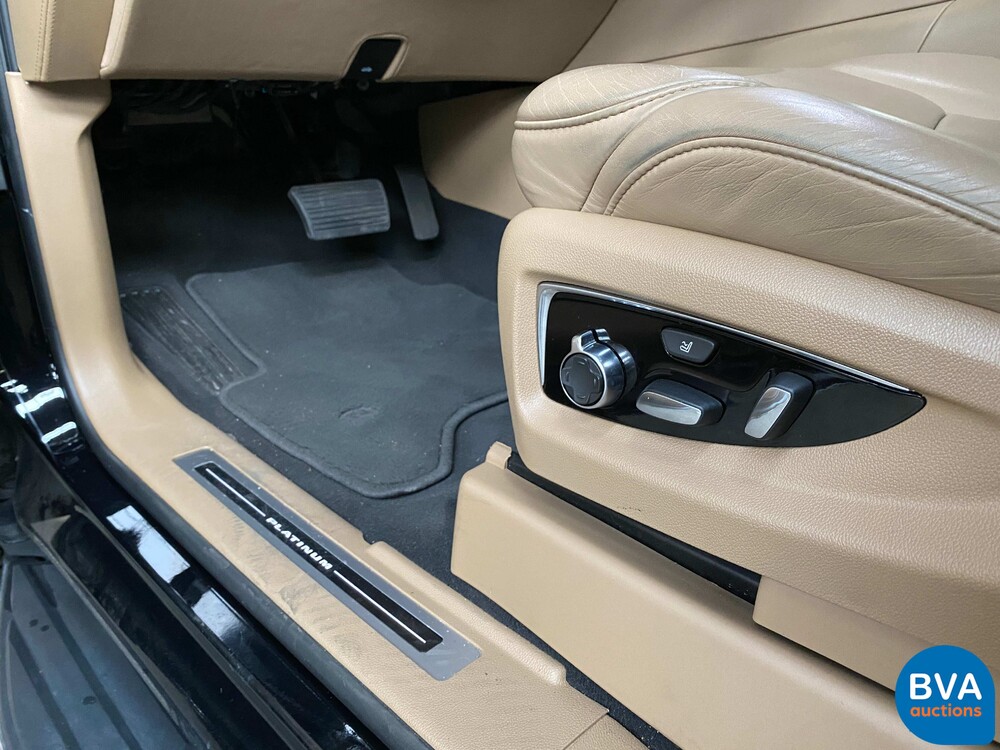 Cadillac-Eskalade 6.2 V8 Platinum 8-Personen 426 PS 2018, J-730-HK.