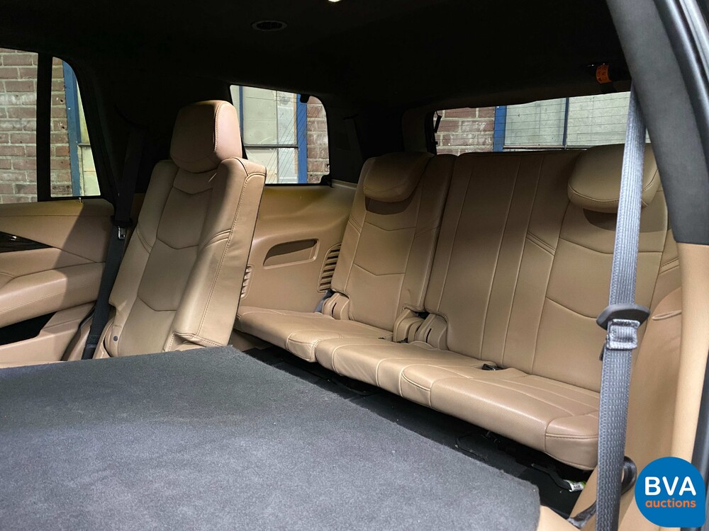 Cadillac-Eskalade 6.2 V8 Platinum 8-Personen 426 PS 2018, J-730-HK.