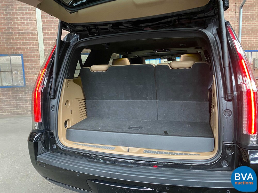 Cadillac-Eskalade 6.2 V8 Platinum 8-Personen 426 PS 2018, J-730-HK.