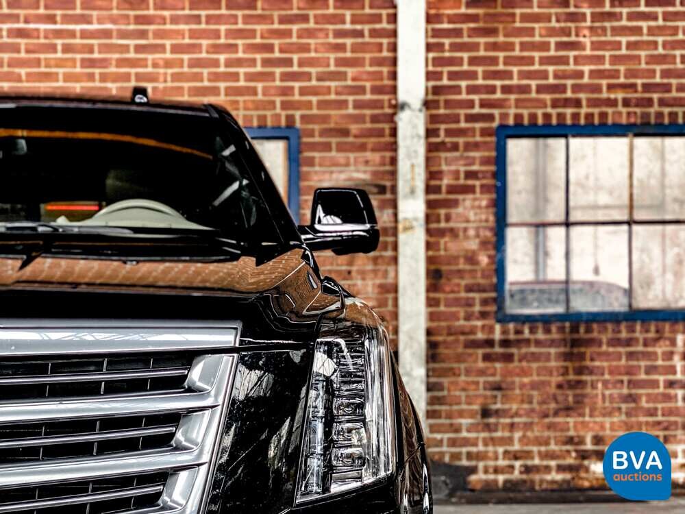 Cadillac-Eskalade 6.2 V8 Platinum 8-Personen 426 PS 2018, J-730-HK.