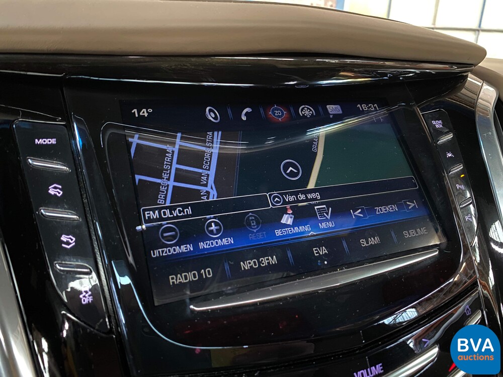 Cadillac-Eskalade 6.2 V8 Platinum 8-Personen 426 PS 2018, J-730-HK.