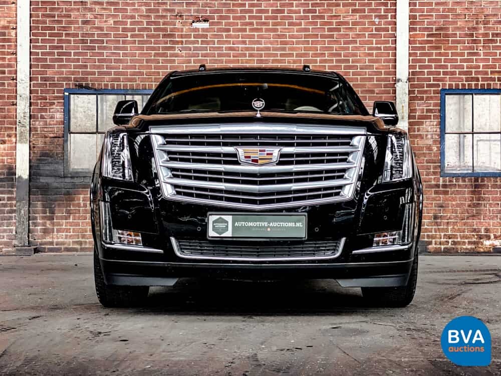 Cadillac-Eskalade 6.2 V8 Platinum 8-Personen 426 PS 2018, J-730-HK.