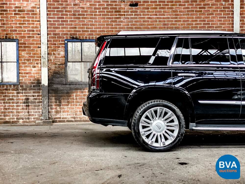 Cadillac-Eskalade 6.2 V8 Platinum 8-Personen 426 PS 2018, J-730-HK.
