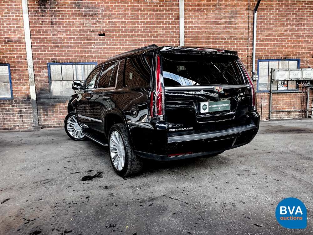 Cadillac-Eskalade 6.2 V8 Platinum 8-Personen 426 PS 2018, J-730-HK.