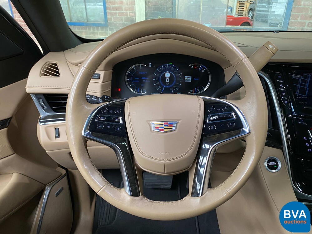 Cadillac-Eskalade 6.2 V8 Platinum 8-Personen 426 PS 2018, J-730-HK.