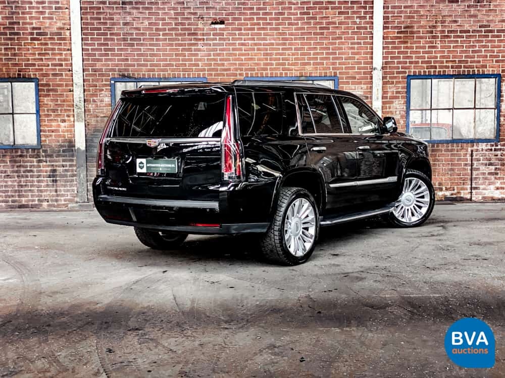 Cadillac-Eskalade 6.2 V8 Platinum 8-Personen 426 PS 2018, J-730-HK.