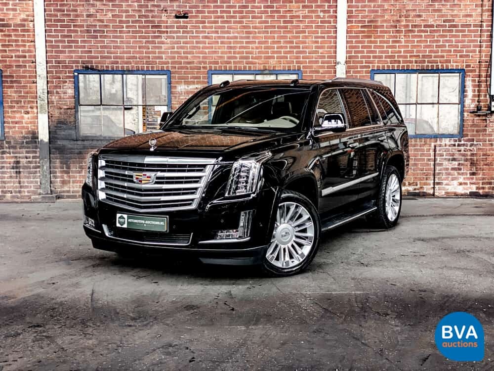 Cadillac-Eskalade 6.2 V8 Platinum 8-Personen 426 PS 2018, J-730-HK.