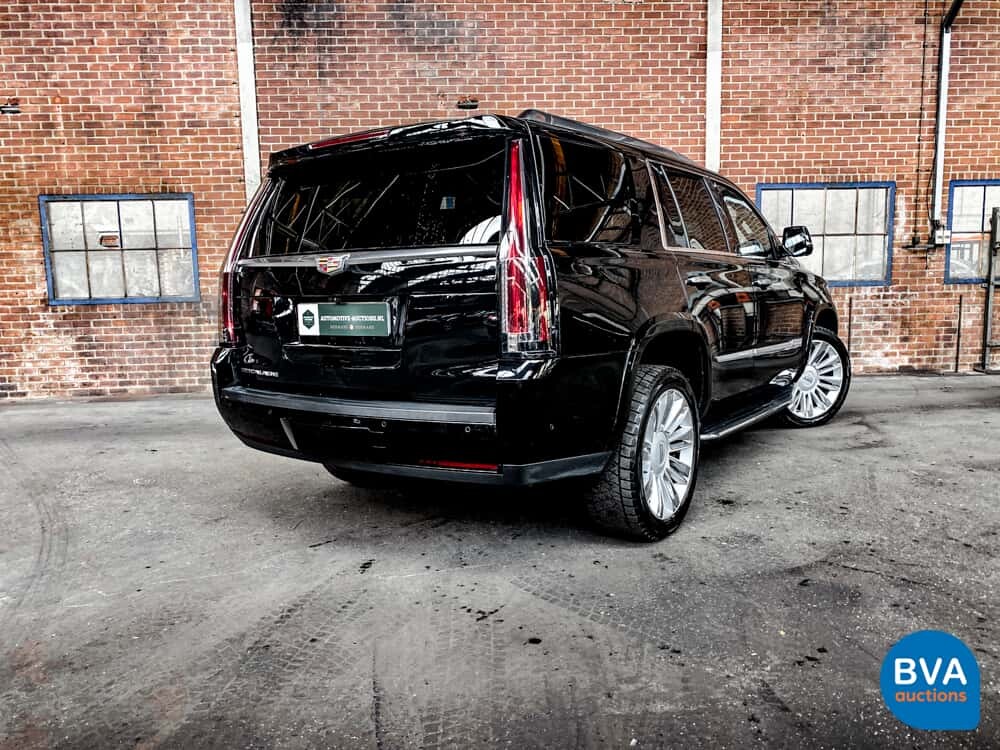 Cadillac-Eskalade 6.2 V8 Platinum 8-Personen 426 PS 2018, J-730-HK.