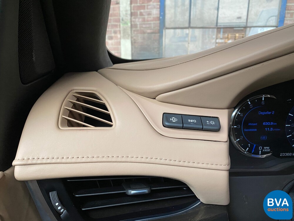 Cadillac-Eskalade 6.2 V8 Platinum 8-Personen 426 PS 2018, J-730-HK.