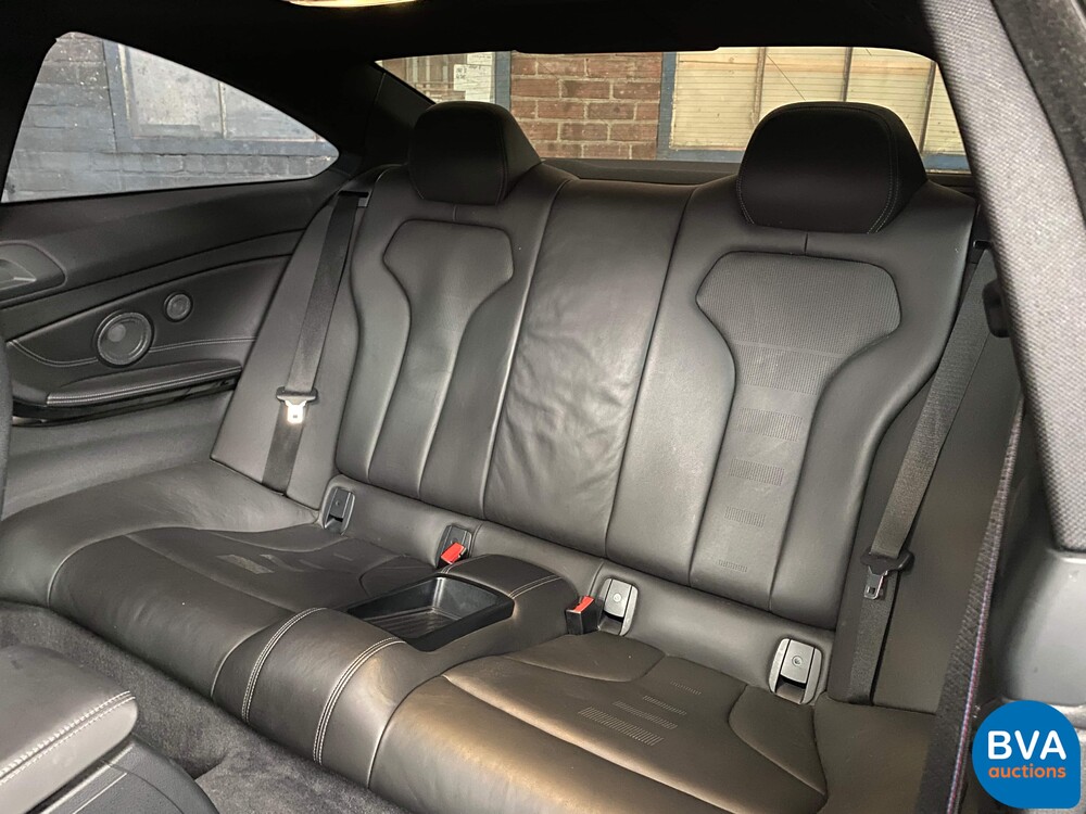 BMW M4 Coupé M-Sport 431 PS 4-Serie 2016.