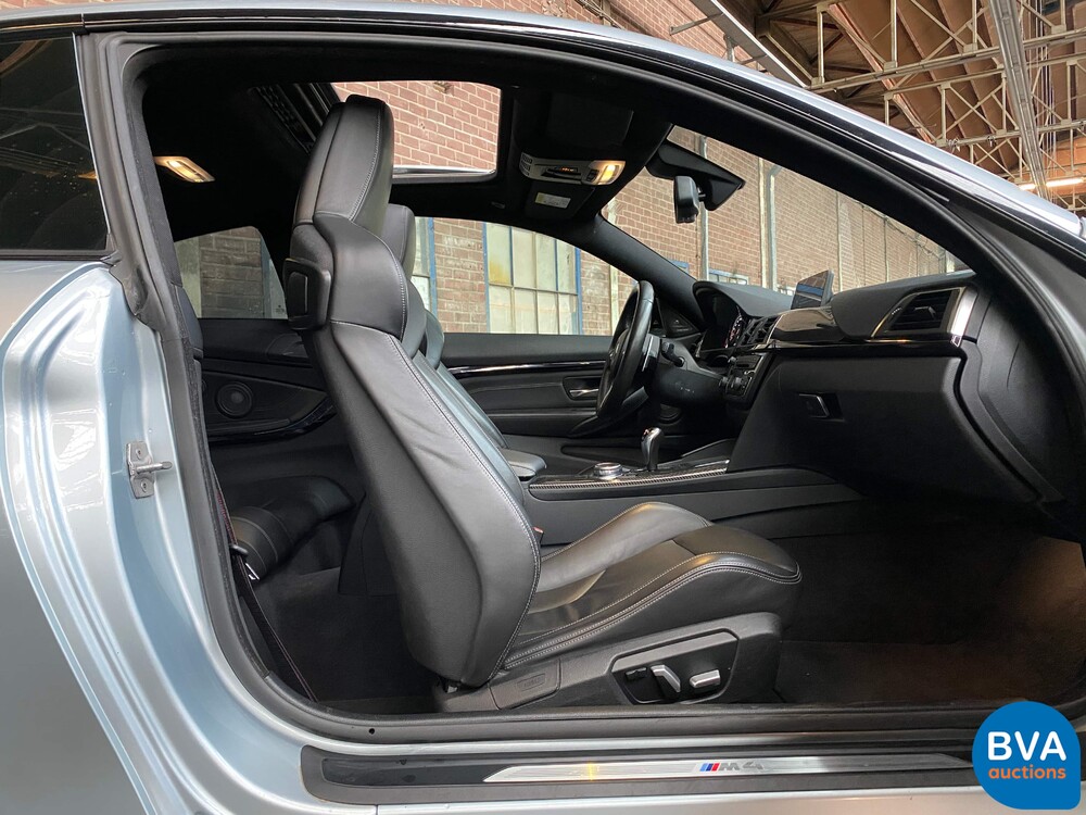 BMW M4 Coupé M-Sport 431 PS 4-Serie 2016.