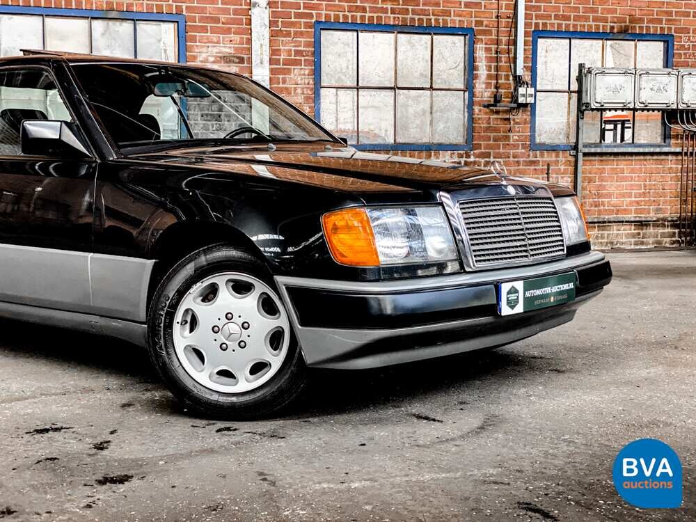 Mercedes-Benz 230 CE 136 PS 1988 -Org. NL-,TH-03-YS.