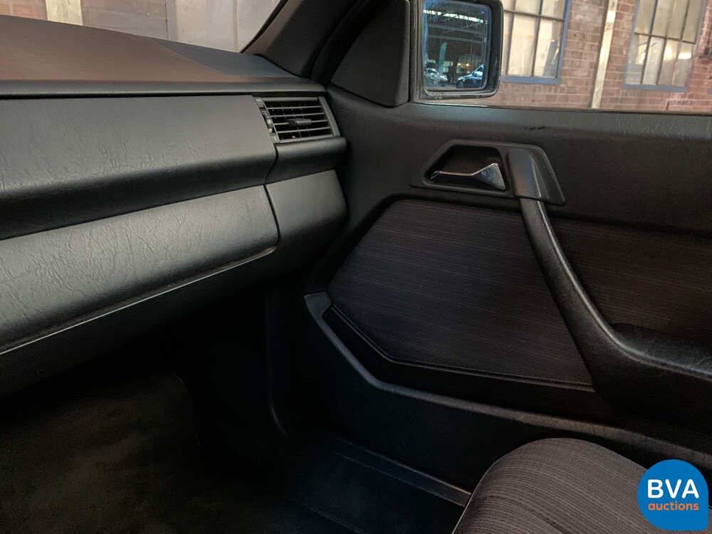 Mercedes-Benz 230 CE 136 PS 1988 -Org. NL-,TH-03-YS.