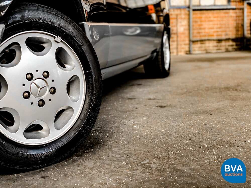 Mercedes-Benz 230 CE 136 PS 1988 -Org. NL-,TH-03-YS.