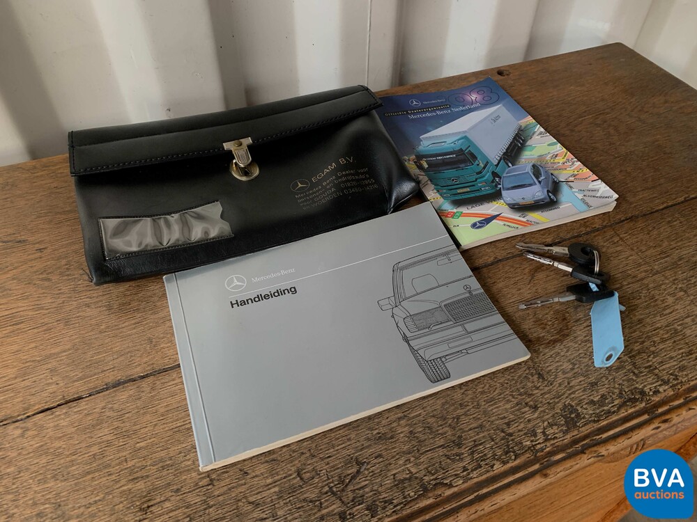 Mercedes-Benz 230 CE 136 PS 1988 -Org. NL-,TH-03-YS.