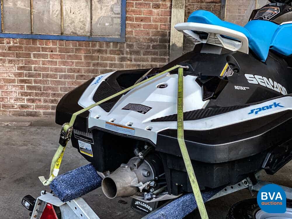 Seadoo Spark 2 bis 90 PS Wassermotorrad Sea-Doo 2019 Jetski.